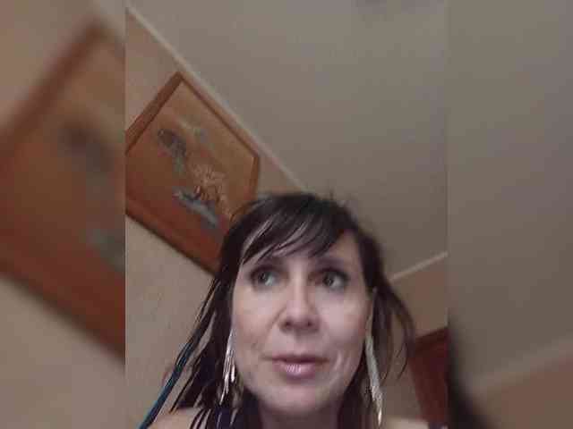 Hellenalonenochka webcam