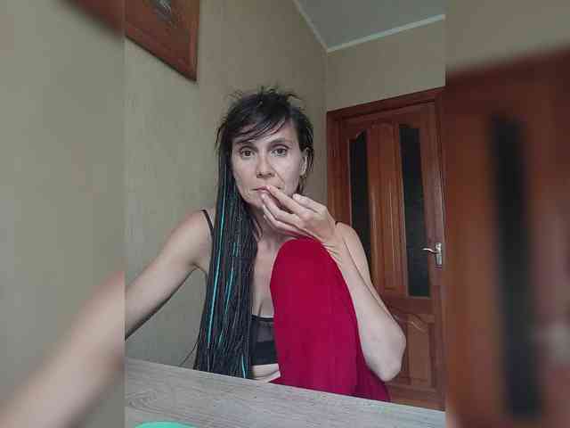 Hellenalonenochka webcam