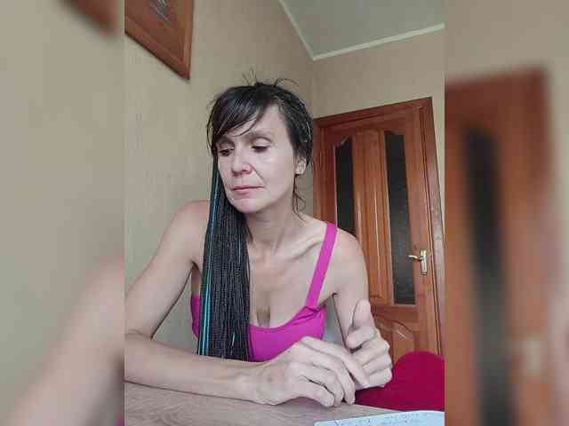 Hellenalonenochka webcam