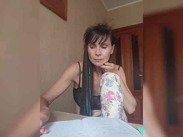 Hellenalonenochka webcam