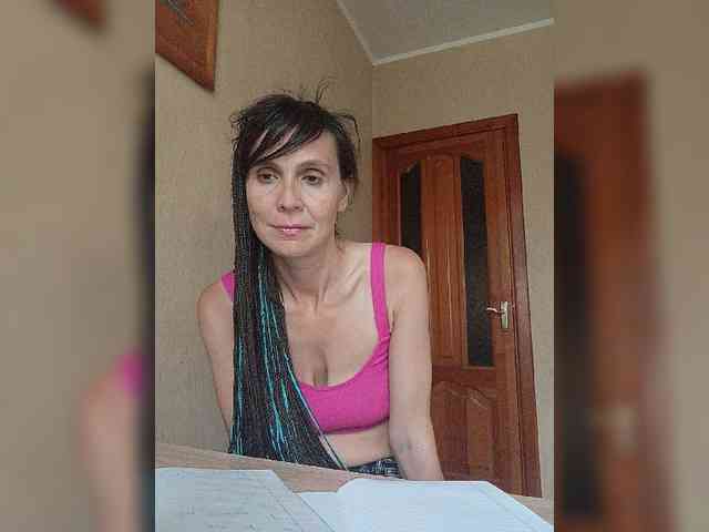 Hellenalonenochka webcam