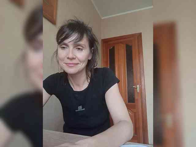 Hellenalonenochka webcam