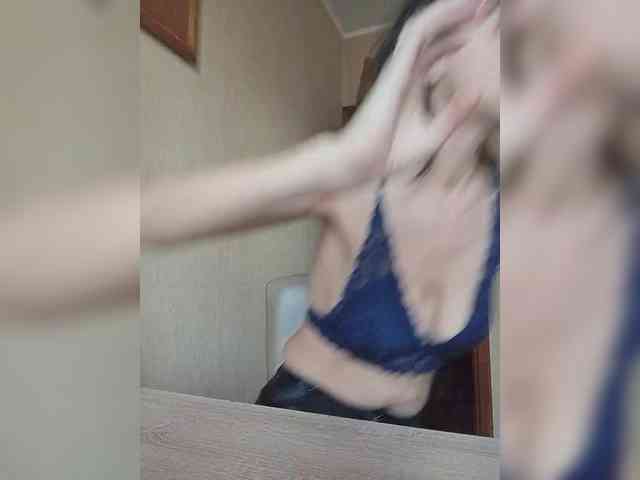 Hellenalonenochka webcam