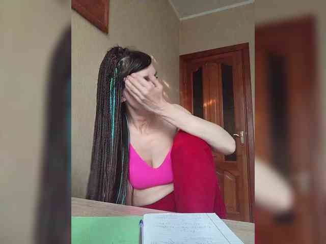 Hellenalonenochka webcam