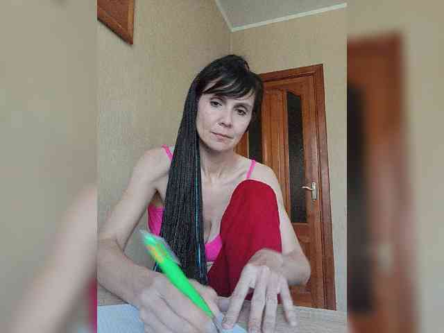 Hellenalonenochka webcam