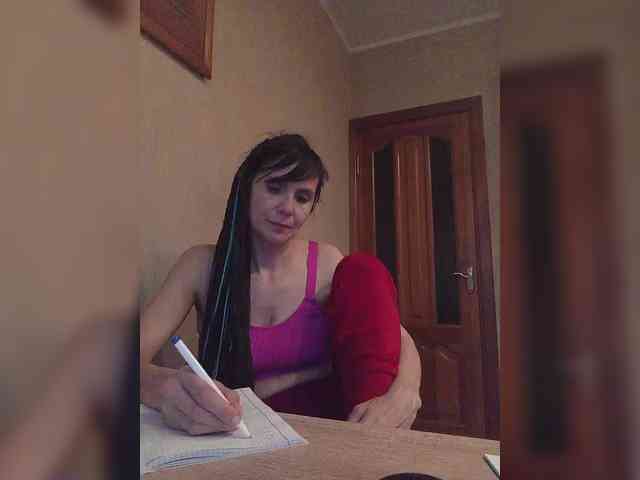 Hellenalonenochka webcam