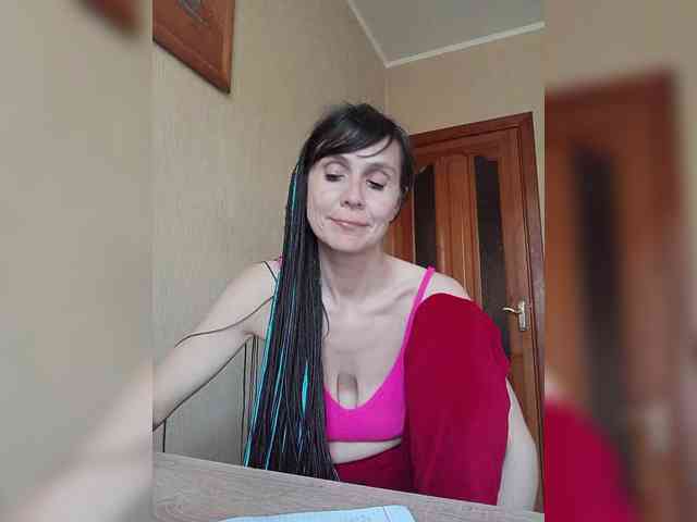 Hellenalonenochka webcam