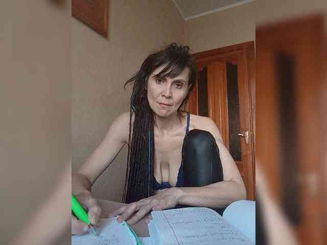 Hellenalonenochka webcam