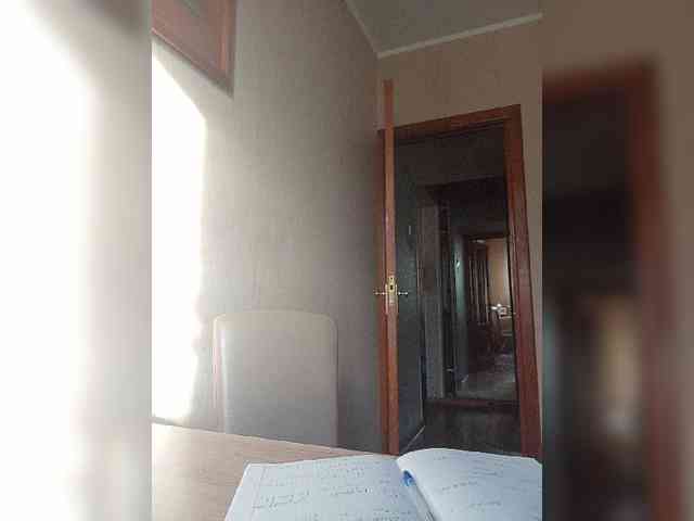 Hellenalonenochka webcam