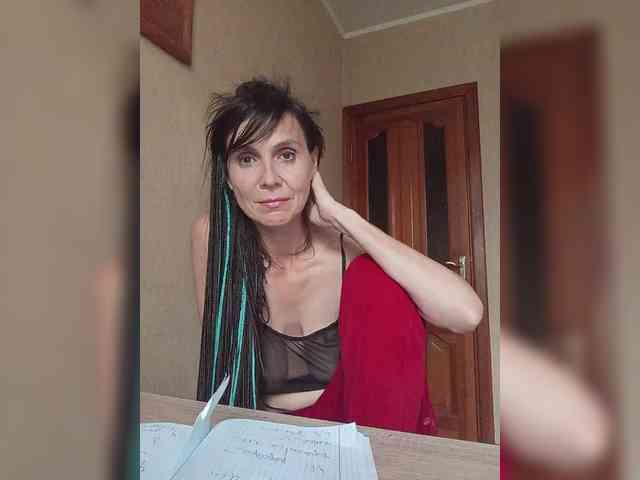 Hellenalonenochka webcam