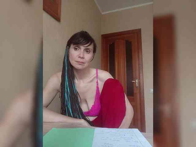 Hellenalonenochka webcam