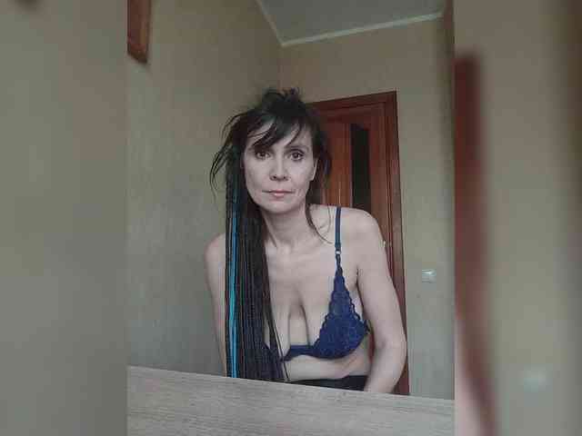 Hellenalonenochka webcam