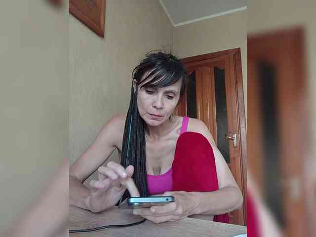 Hellenalonenochka webcam