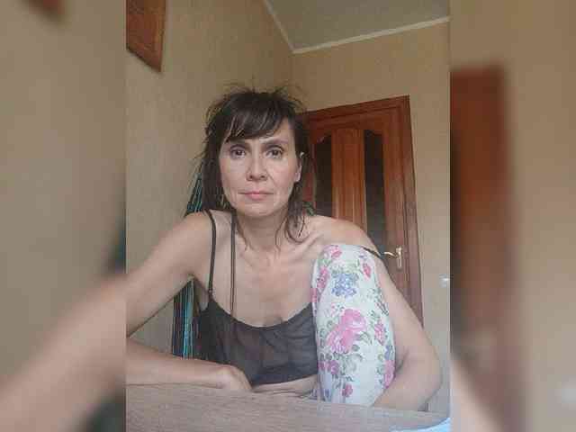 Hellenalonenochka webcam