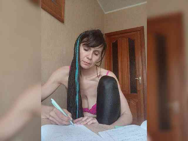 Hellenalonenochka webcam