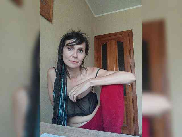 Hellenalonenochka webcam