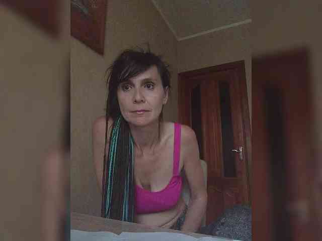 Hellenalonenochka webcam