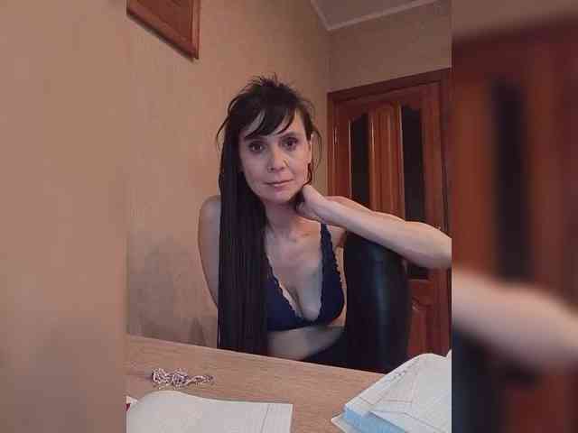 Hellenalonenochka webcam