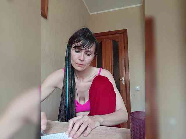 Hellenalonenochka webcam