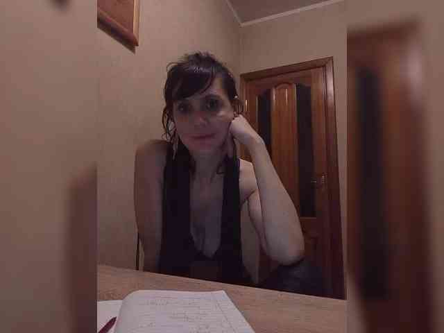 Hellenalonenochka webcam