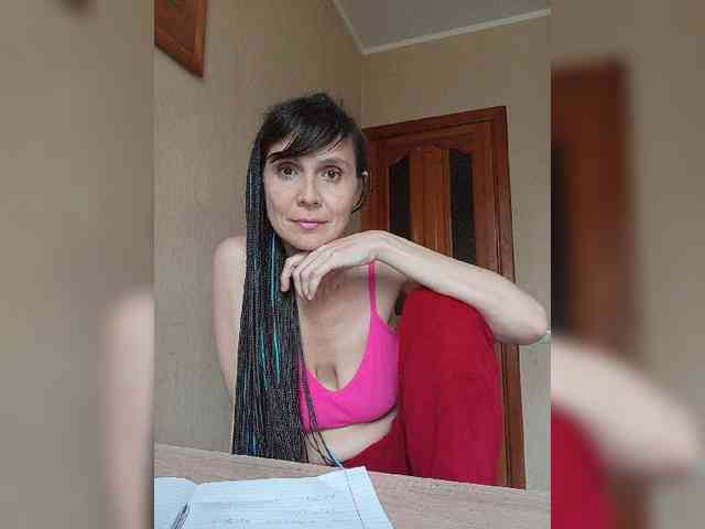 Hellenalonenochka webcam