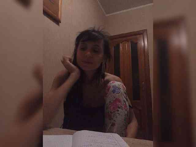 Hellenalonenochka webcam