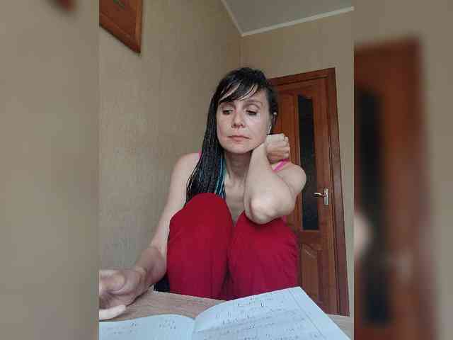 Hellenalonenochka webcam