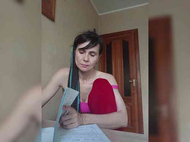 Hellenalonenochka webcam