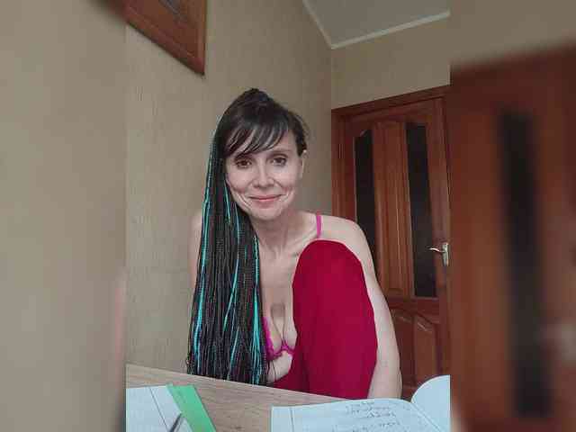 Hellenalonenochka webcam