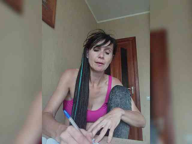 Hellenalonenochka webcam