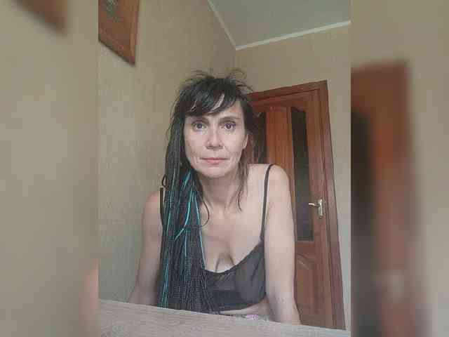 Hellenalonenochka webcam