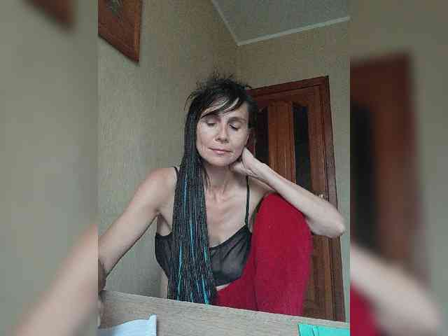 Hellenalonenochka webcam