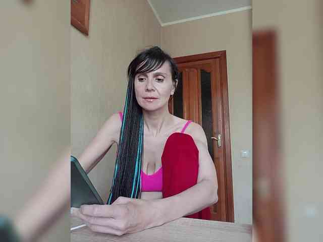 Hellenalonenochka webcam
