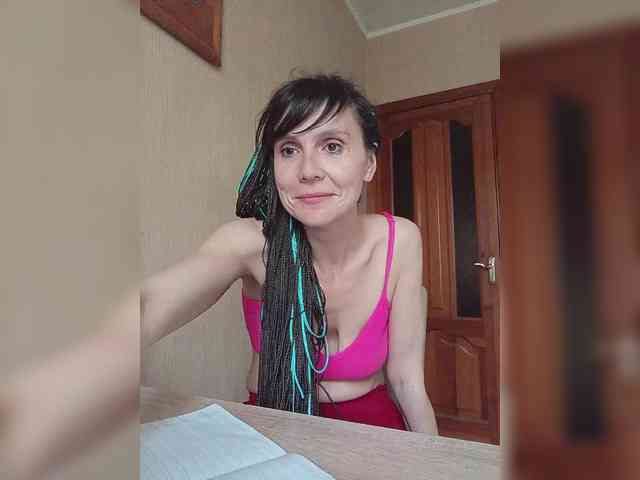 Hellenalonenochka webcam