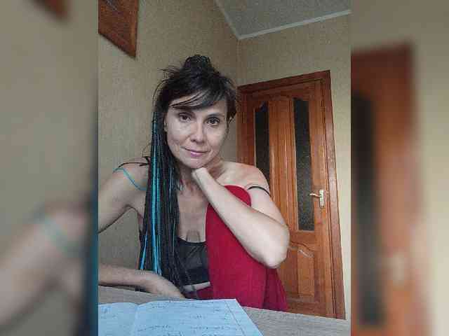 Hellenalonenochka webcam