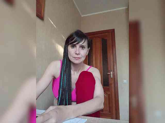 Hellenalonenochka webcam