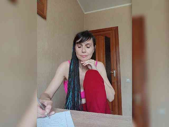 Hellenalonenochka webcam