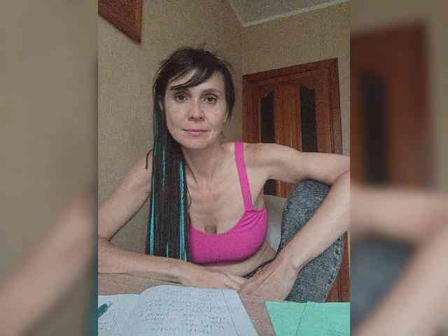 Hellenalonenochka webcam