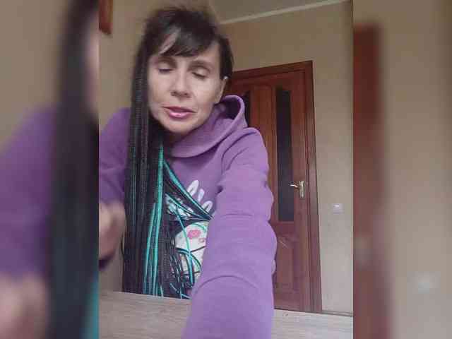 Hellenalonenochka webcam
