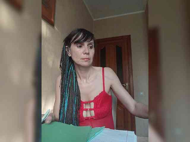 Hellenalonenochka webcam