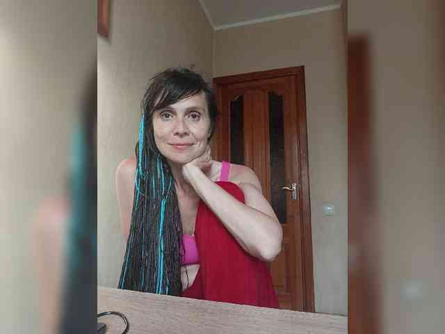 Hellenalonenochka webcam