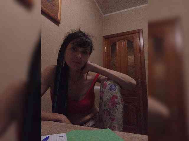 Hellenalonenochka webcam
