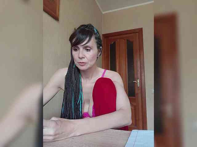 Hellenalonenochka webcam
