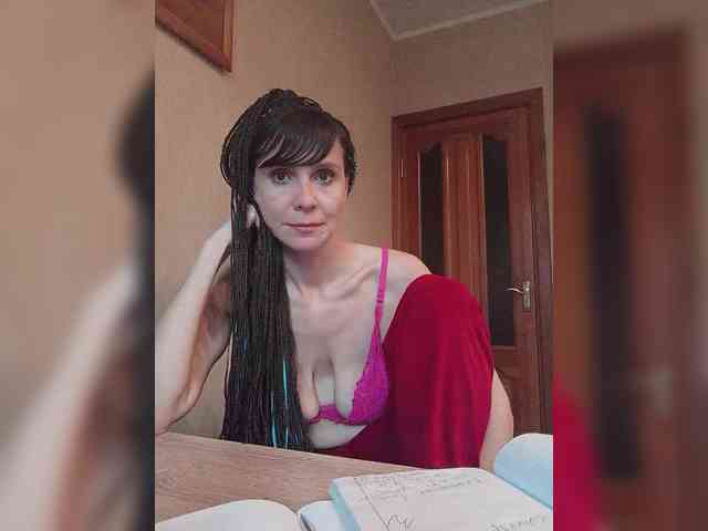 Hellenalonenochka webcam