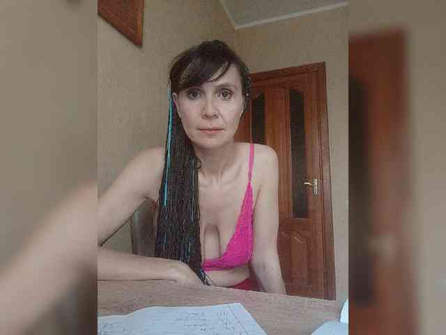 Hellenalonenochka webcam