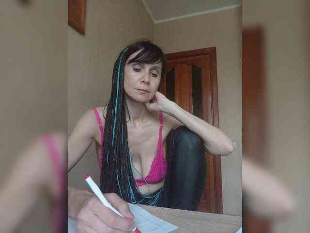 Hellenalonenochka webcam