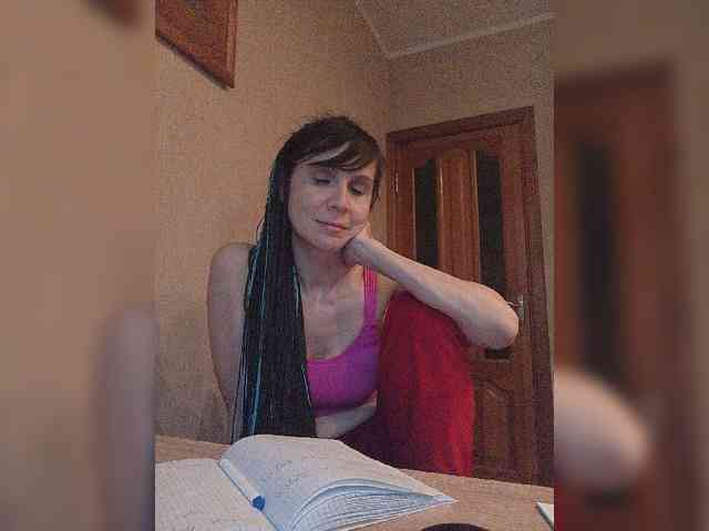 Hellenalonenochka webcam