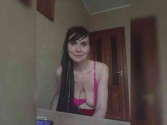 Hellenalonenochka webcam