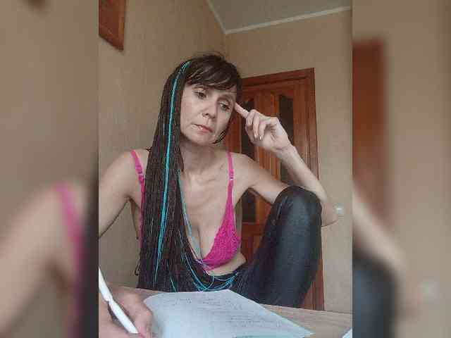 Hellenalonenochka webcam