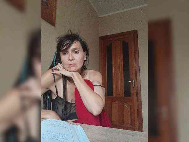 Hellenalonenochka webcam